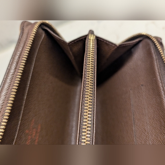 Louis Vuitton Damier Wallet - Brown Coated Canvas - Picture 15 of 16